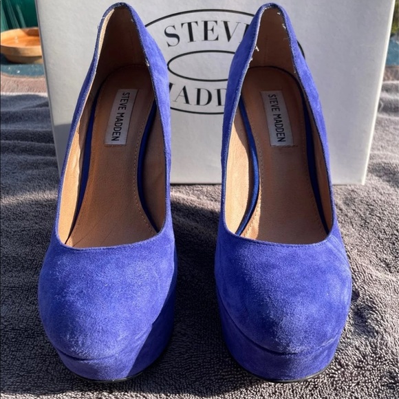 Blue Suede Steve Madden Wedges - Picture 2 of 8